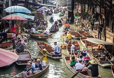 Damnoen Saduak Floating Market
